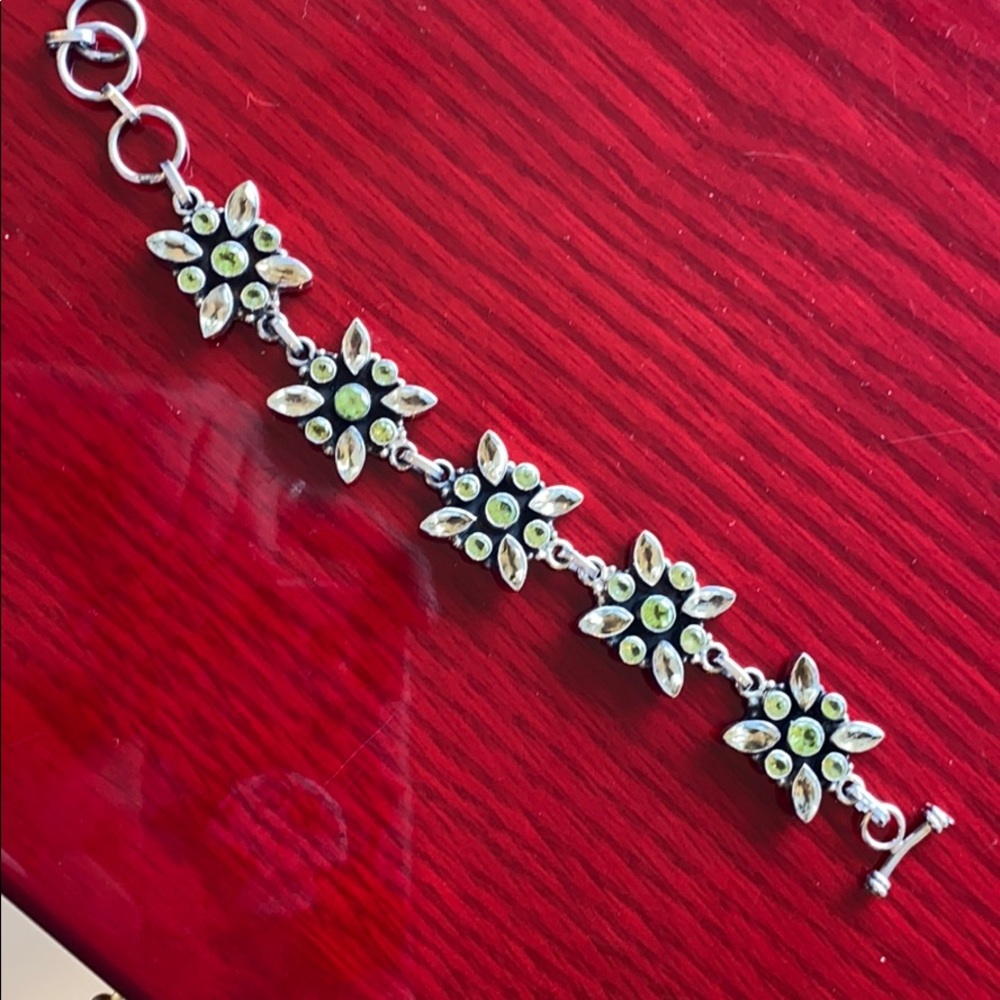 Silver and peridot bracelet